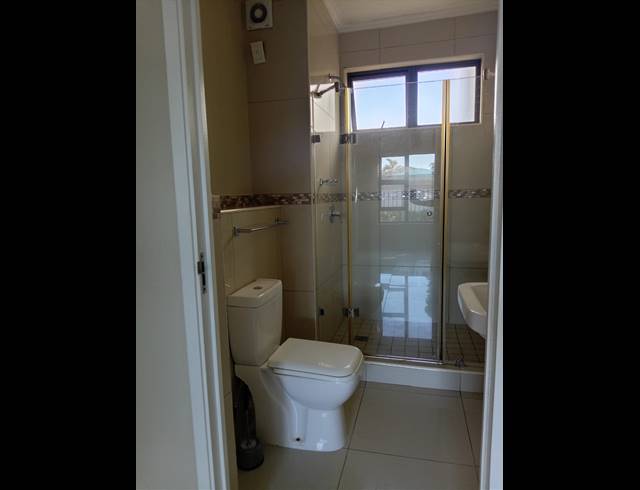 3 BEDROOM APARTMENT TO LET IN UMHLANGA RIDGE